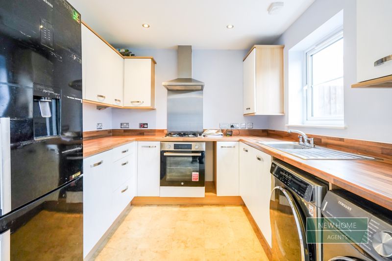 Property photo 3 of 30 Photo 39