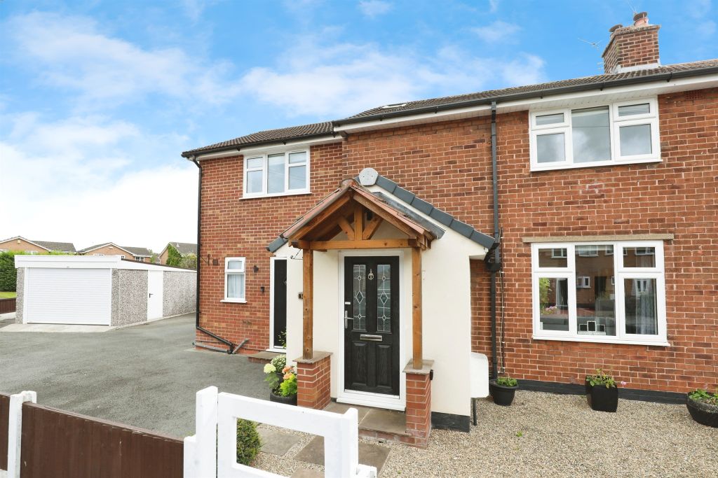 Property photo 2 of 17