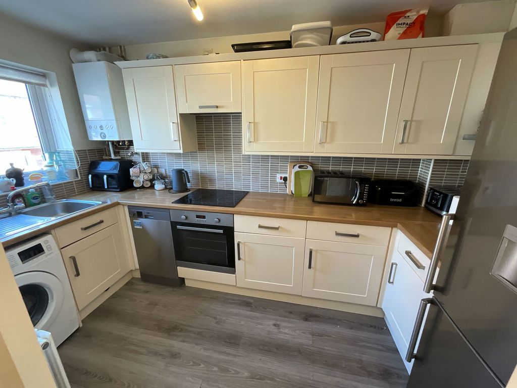 Property photo 3 of 16