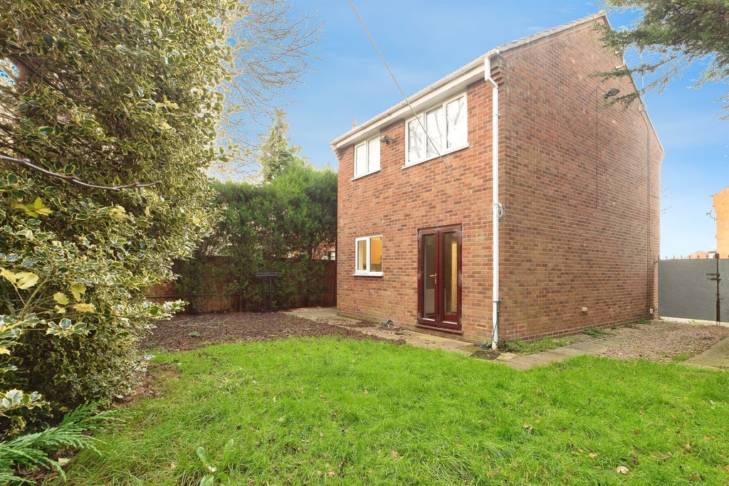 Property photo 2 of 17
