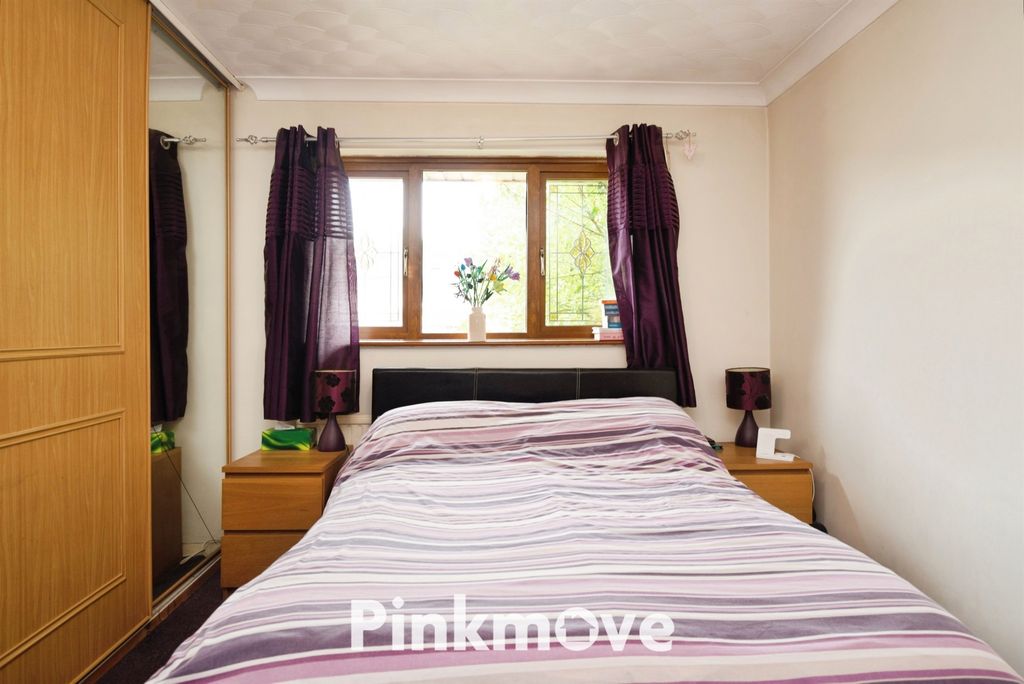 Property photo 3 of 22