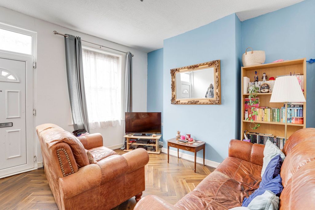 Property photo 2 of 15