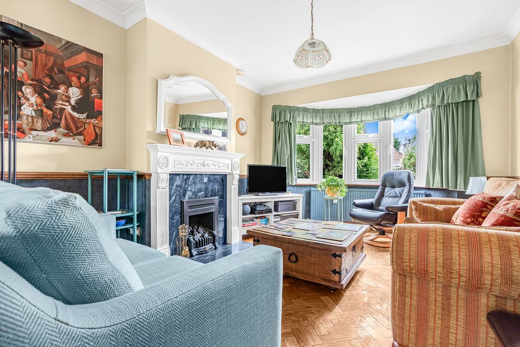 Property photo 2 of 13