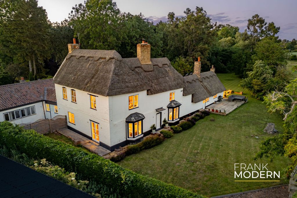 Property photo 1 of 67 Dusk