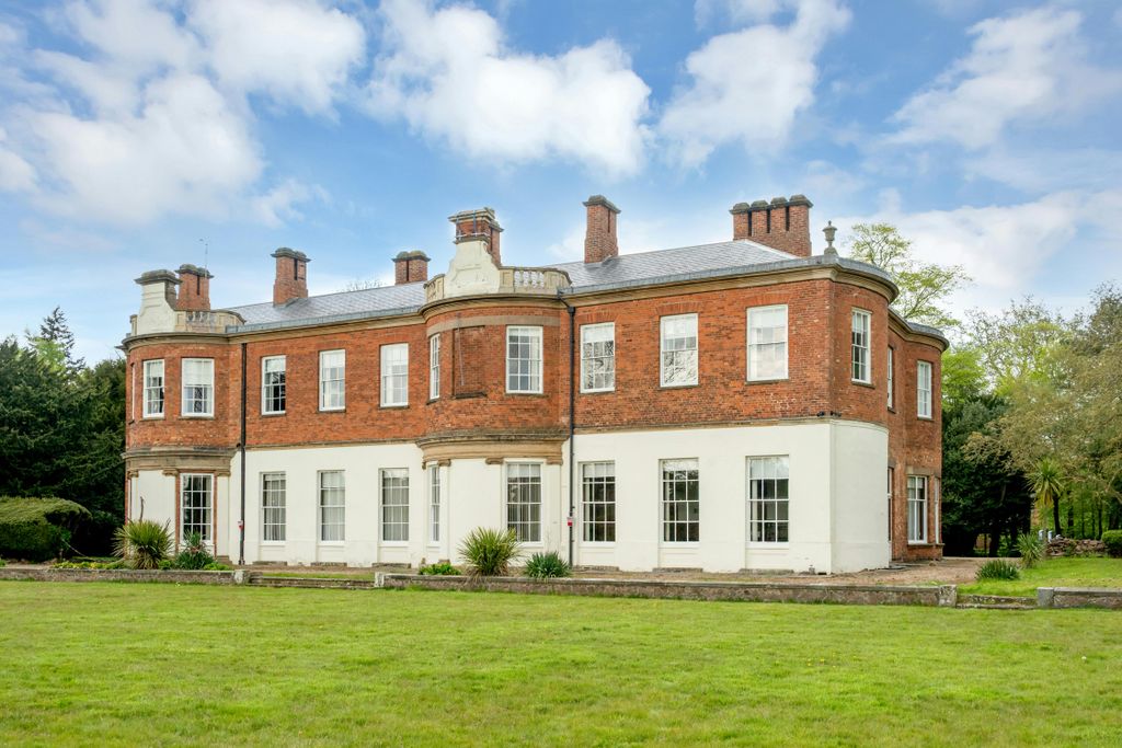 Property photo 1 of 13 Quorn House Ph-1.Jpg