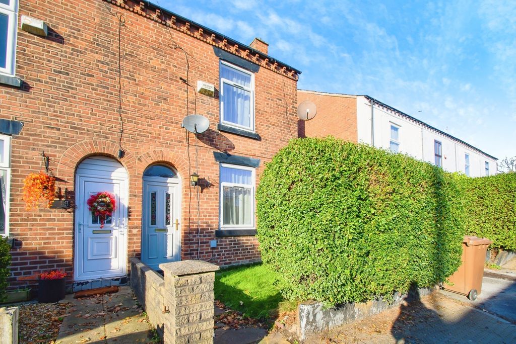 Property photo 2 of 21 External