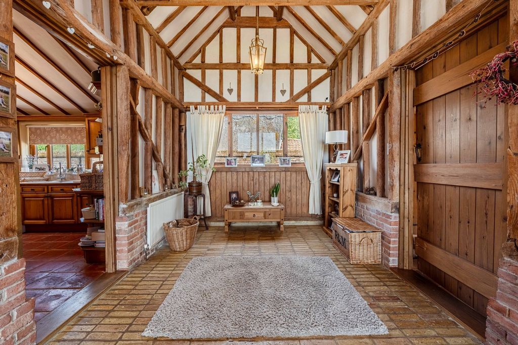 Property photo 2 of 32 Spiderhallbarn--36