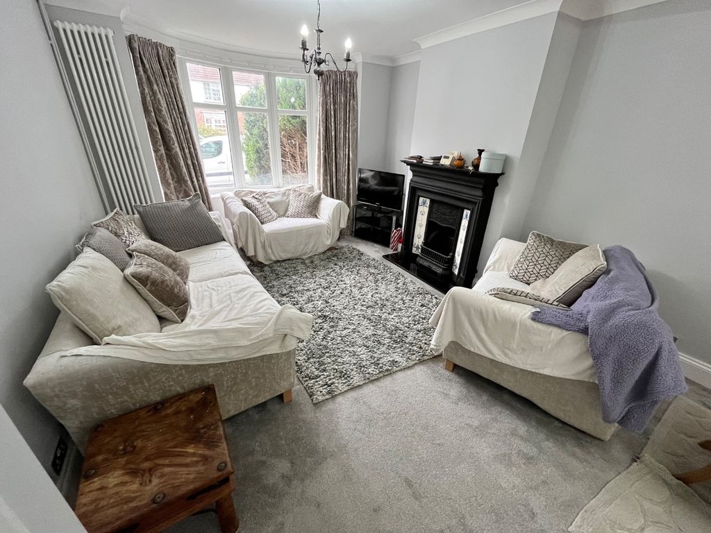 Property photo 3 of 13 4527062