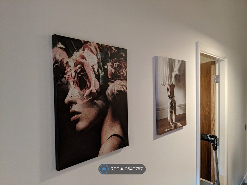 Property photo 1 of 8 Hall