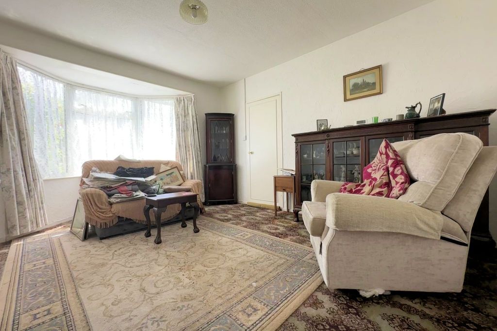 Property photo 2 of 13 Lounge
