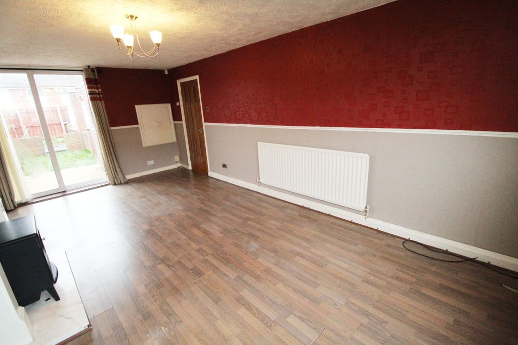 Property photo 2 of 11