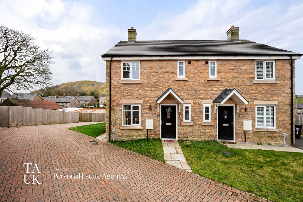 Property photo 1 of 34