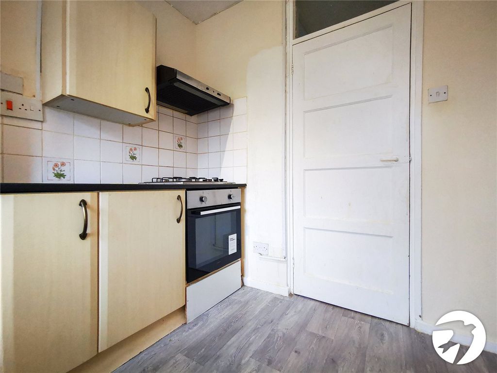 Property photo 3 of 11 Picture No. 10