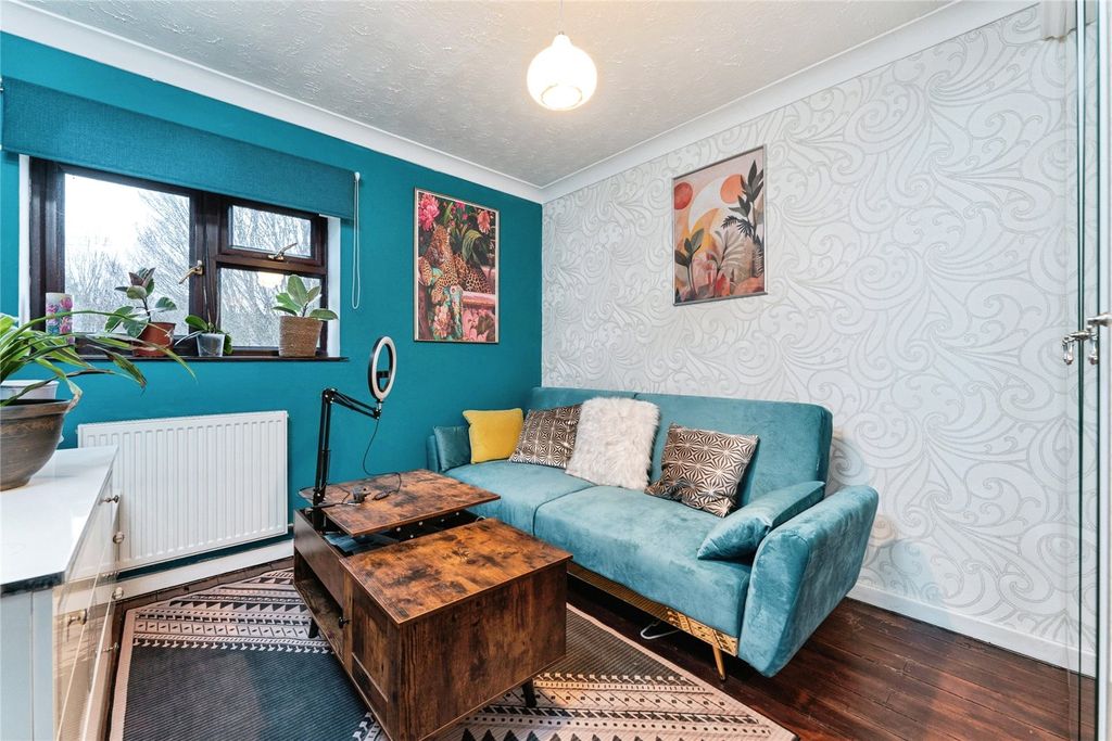 Property photo 2 of 19 Picture No. 26