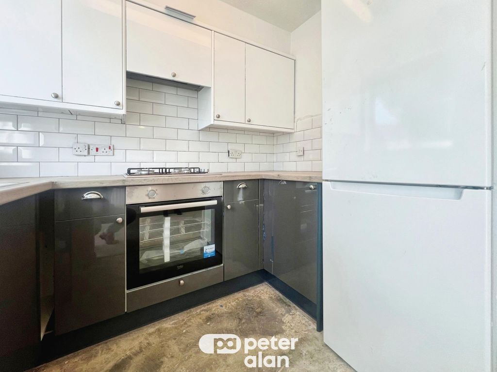 Property photo 3 of 8 Front