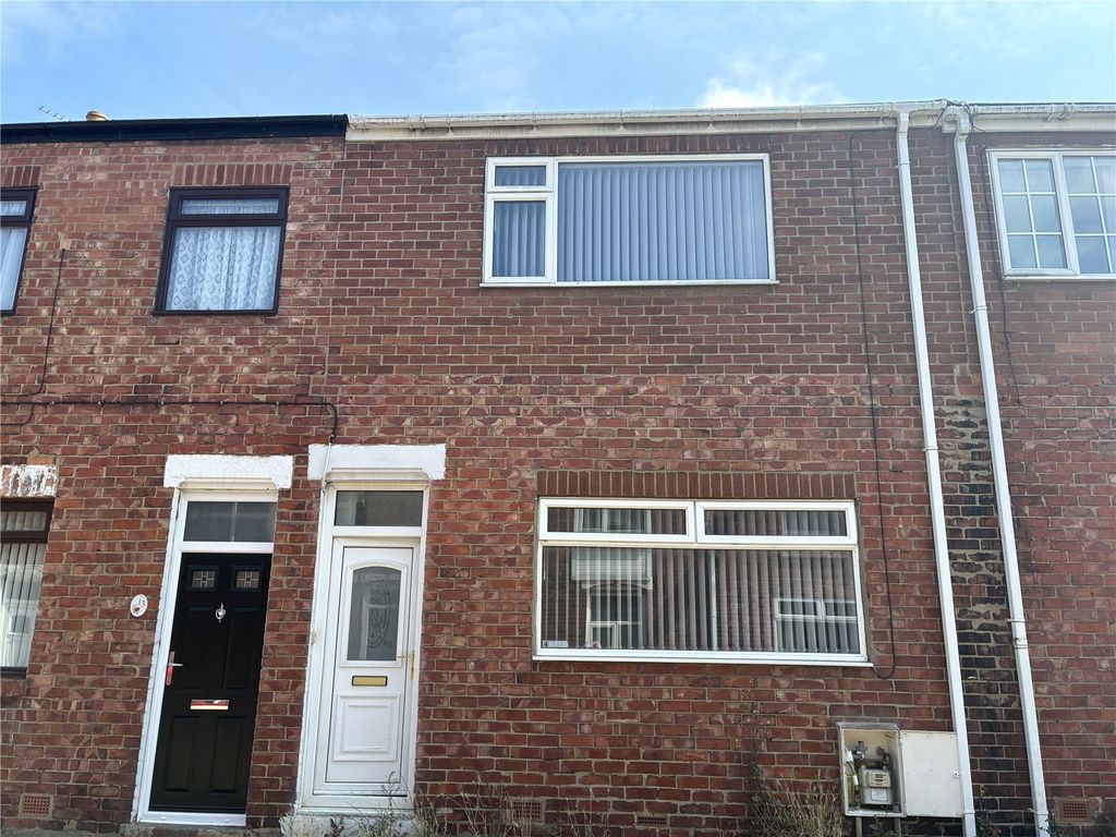 Property photo 1 of 21 External