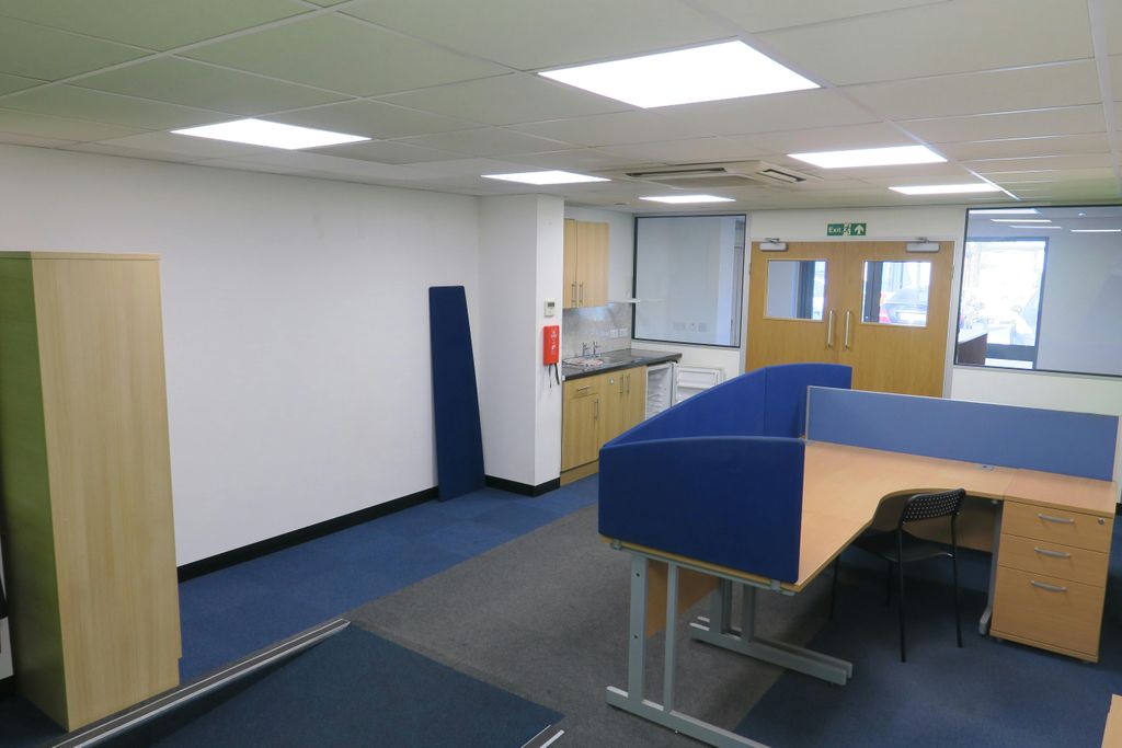 Property photo 3 of 8 Img_1040.Jpg