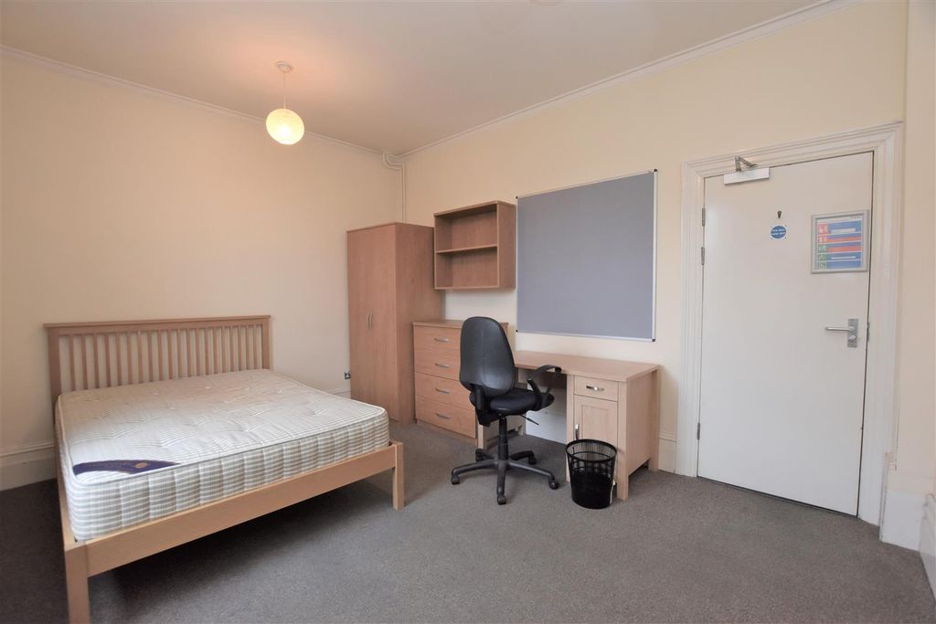 Property photo 2 of 3 8, 45 Urr (1).Jpg