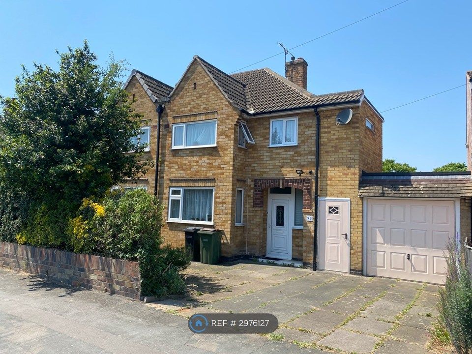 Property photo 2 of 23