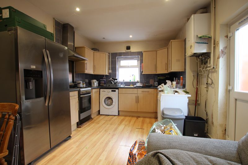 Property photo 3 of 12 Photo 6