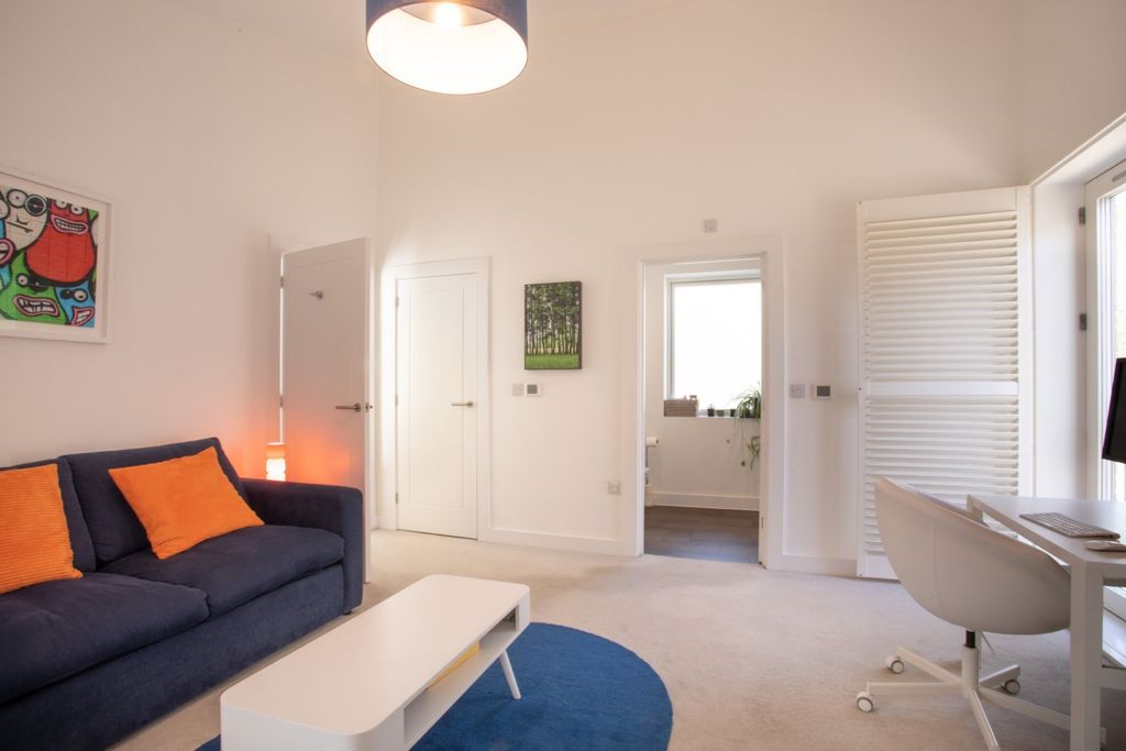 Additional image 13 of 4 bed detached house to rentBrook End Close, Trumpington, Cambridge, Cambridgeshire CB2