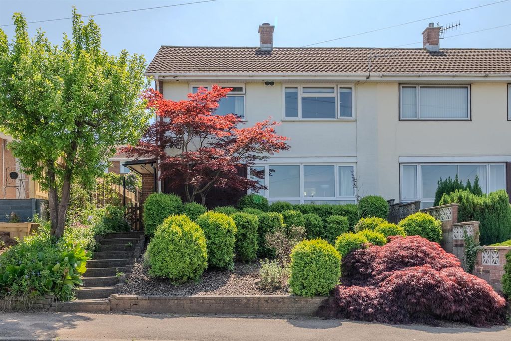 Property photo 1 of 31 94 Golf Road-31.Jpg