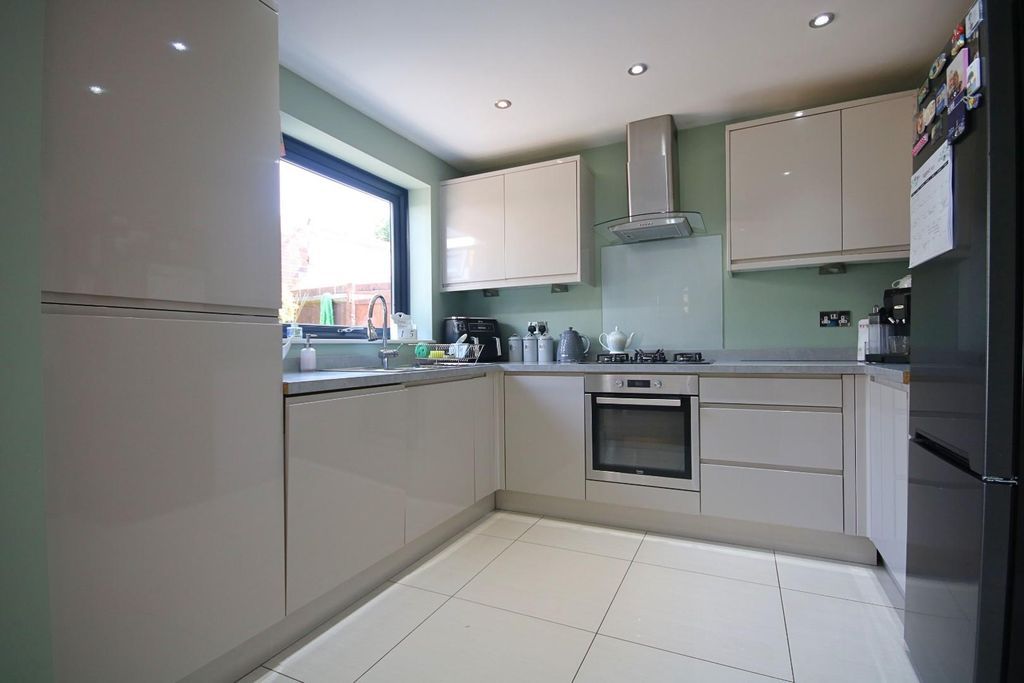 Property photo 3 of 12 Kitch (4).Jpg
