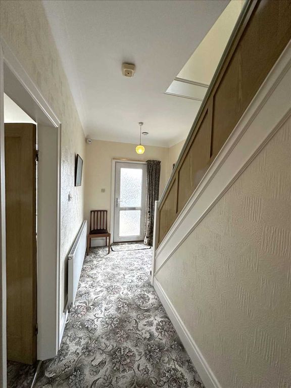 Property photo 2 of 15 Entrance Hall: