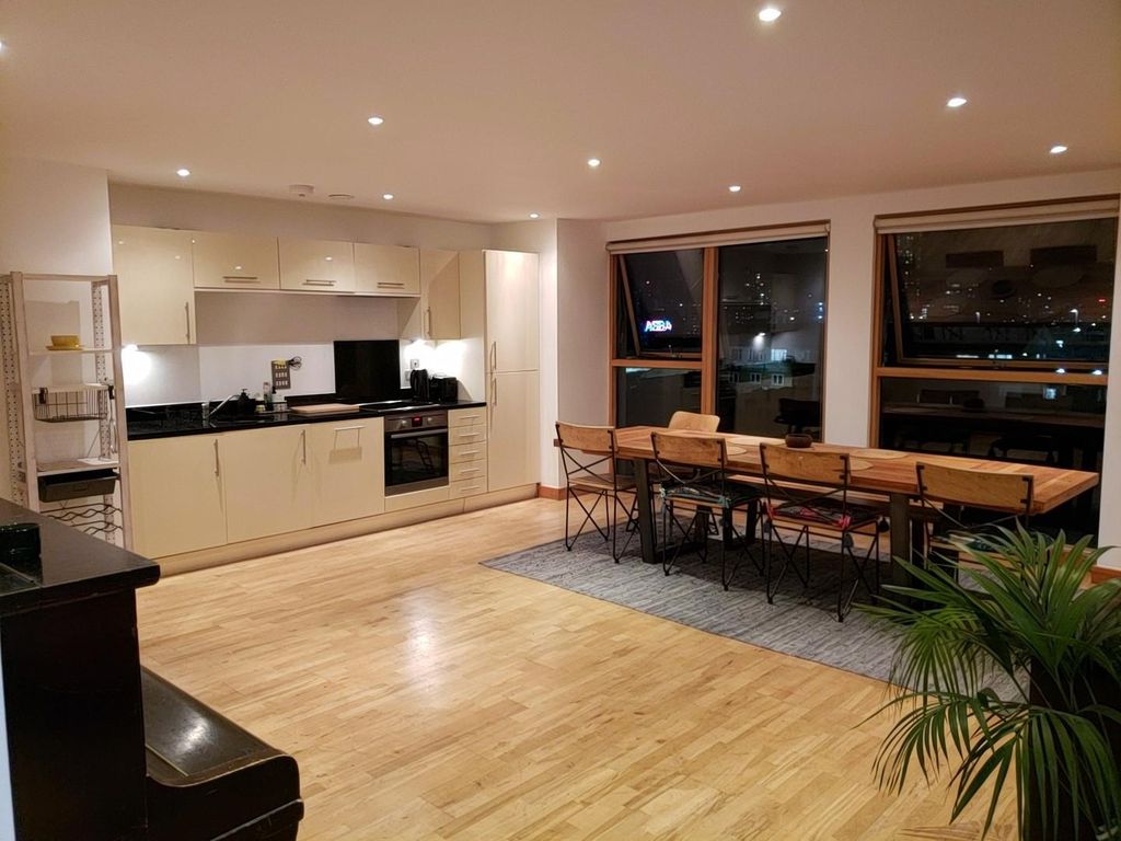 Property photo 1 of 14 1 Lounge 1A.Jpg