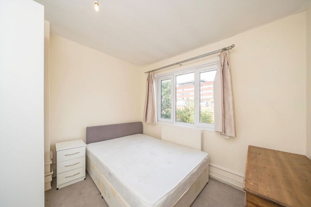 Property photo 2 of 4