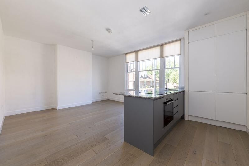 Property photo 2 of 11 Kitchen
