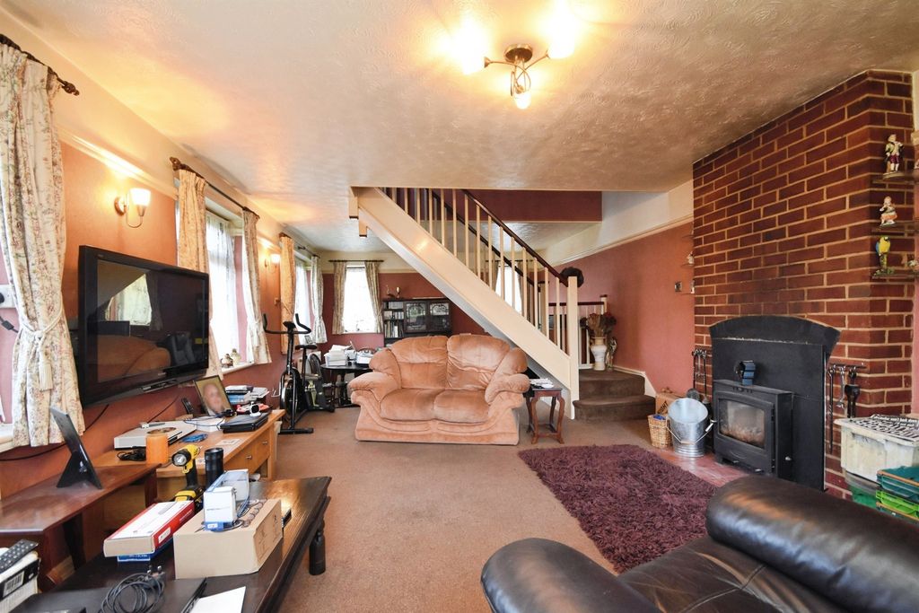 Property photo 3 of 16