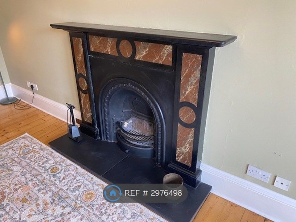 Property photo 3 of 18 Sitting Room