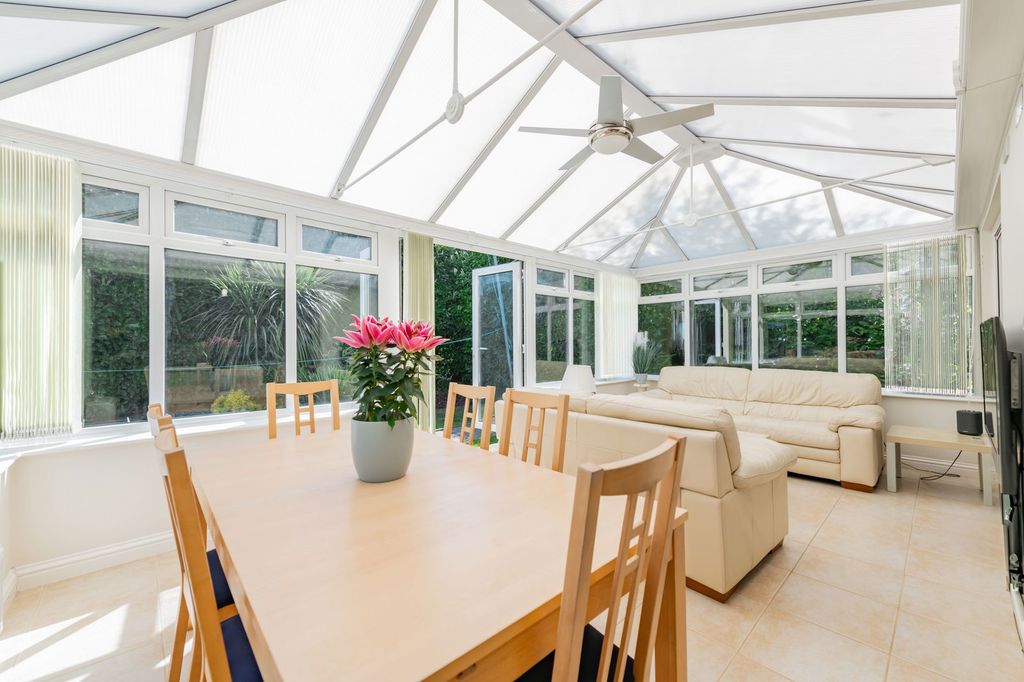 Property photo 2 of 30