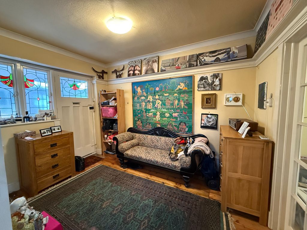 Property photo 2 of 30