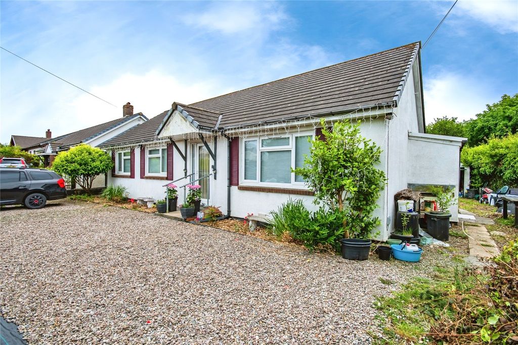Property photo 1 of 17 Picture No. 02