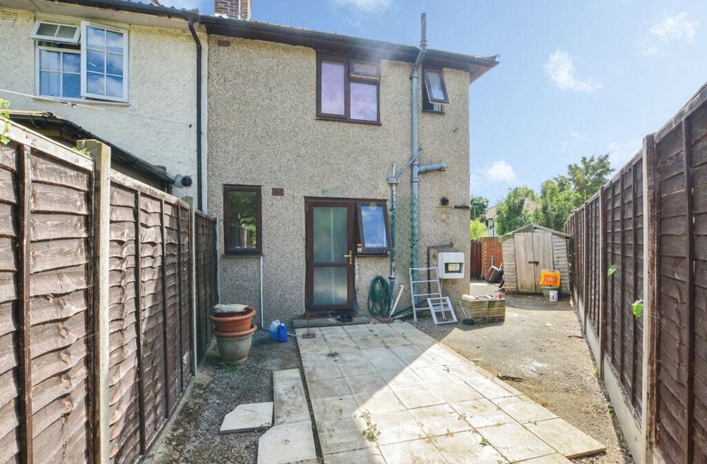 Property photo 2 of 9