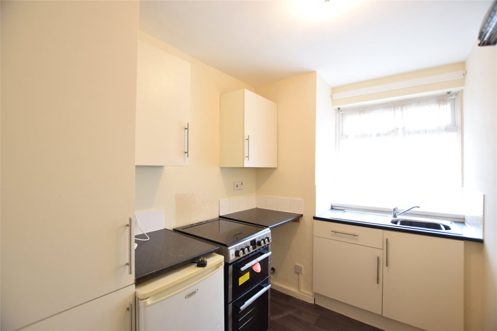 Property photo 1 of 4 Kitchen