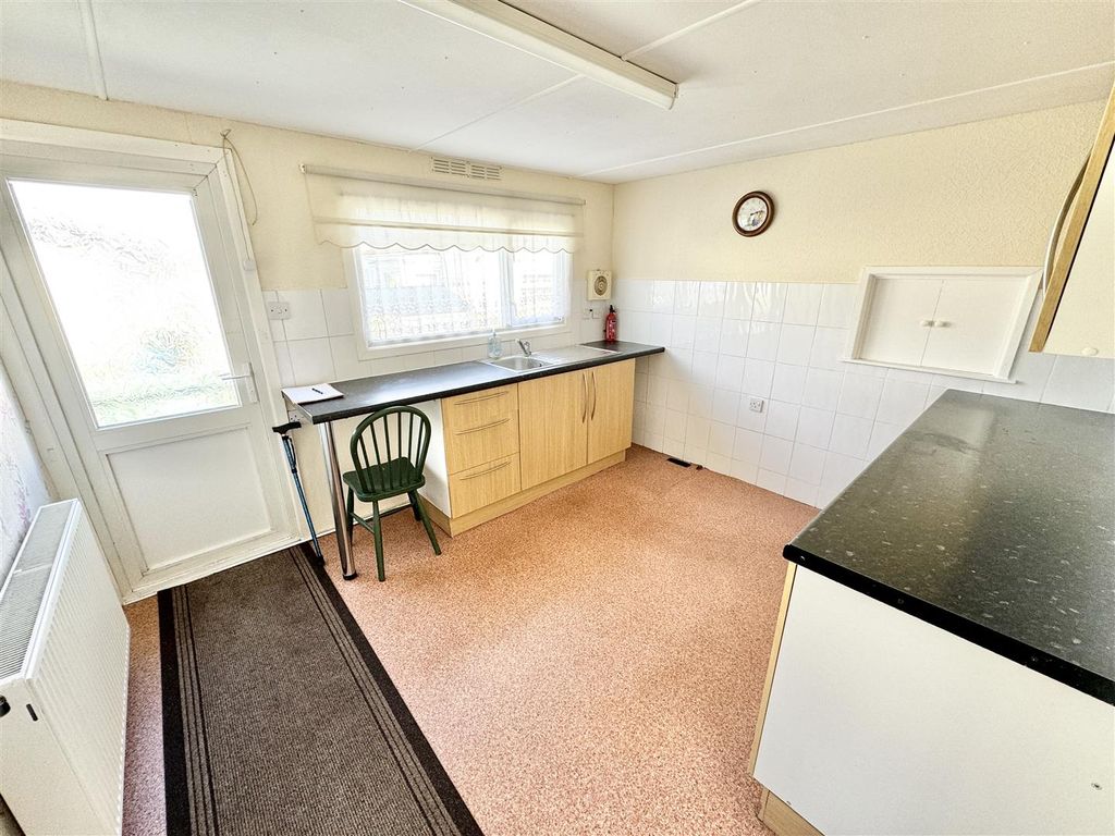 Property photo 3 of 14 Img_1057.Jpg