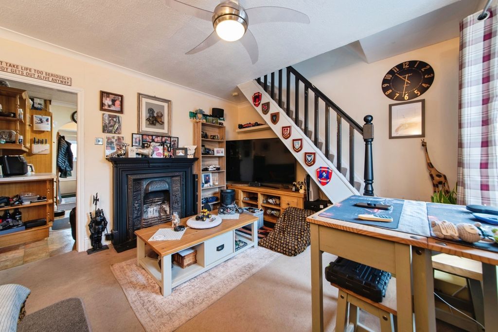 Property photo 3 of 15 Pbox-Img.Jpg