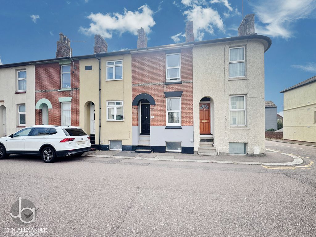 Property photo 1 of 12 20251002_141033992_0.5