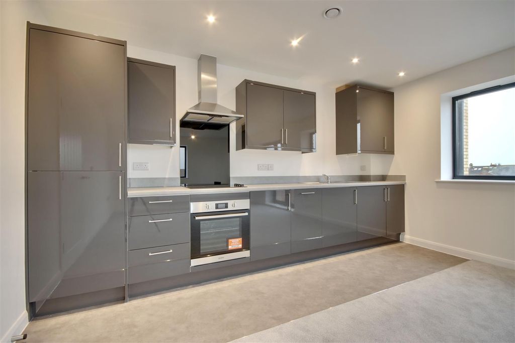 Property photo 2 of 13 Abba1026-1D15-4F56-A9C5-5F334D4A612B_1_201_A.Jpeg