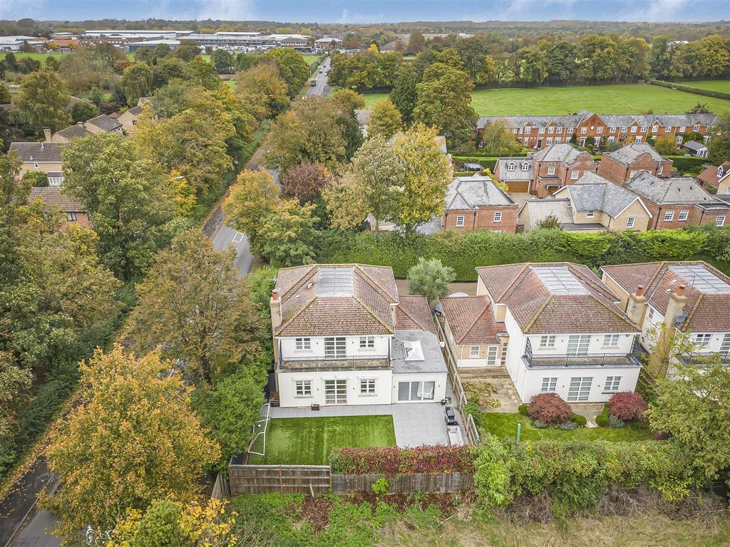 Property photo 3 of 36 14_40994.Jpg