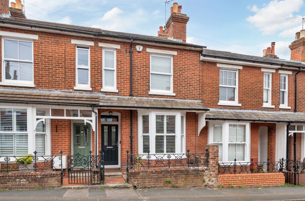 Property photo 1 of 13 1336754-4-689Cb56...