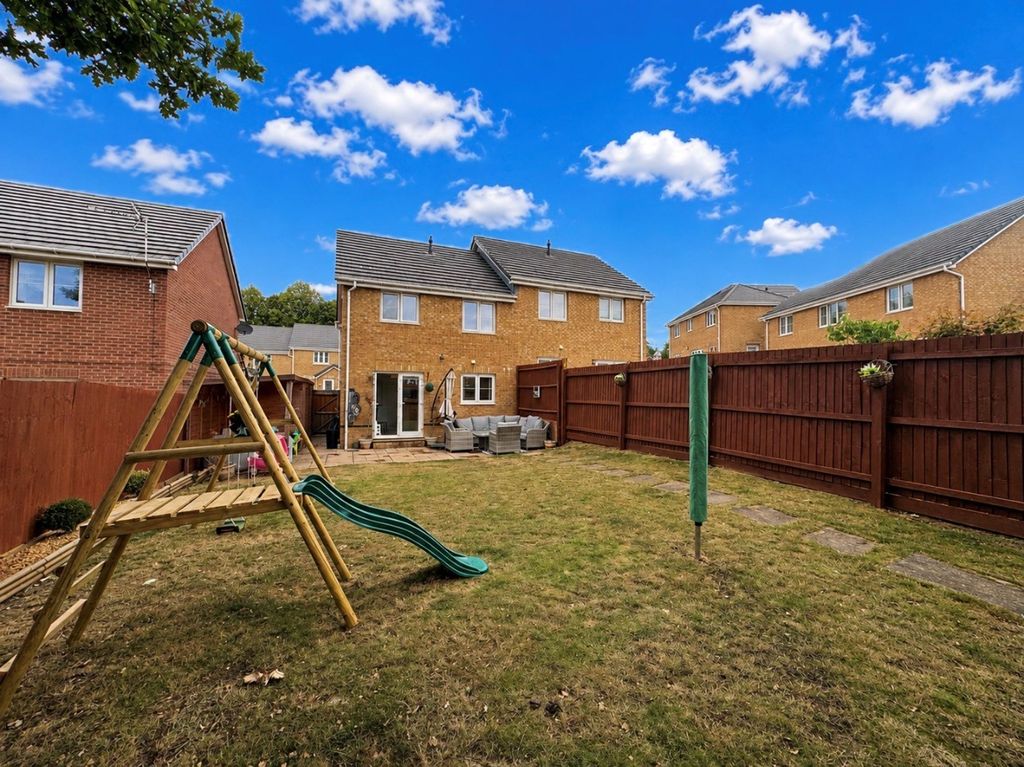 Property photo 2 of 32