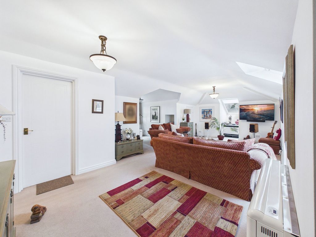 Additional image 6 of 2 bed flat for saleBarrington Court, Cleveland Road, Roundham, Paignton TQ4