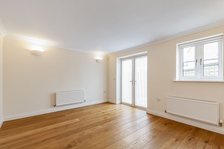 Property photo 3 of 9 309263