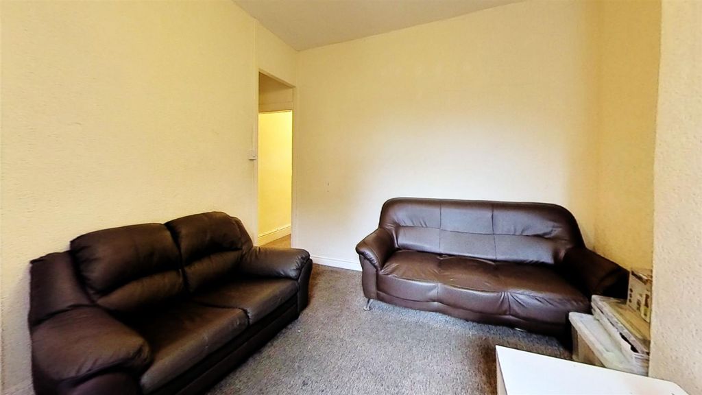 Property photo 2 of 10 103-Heeley-Road-Livi