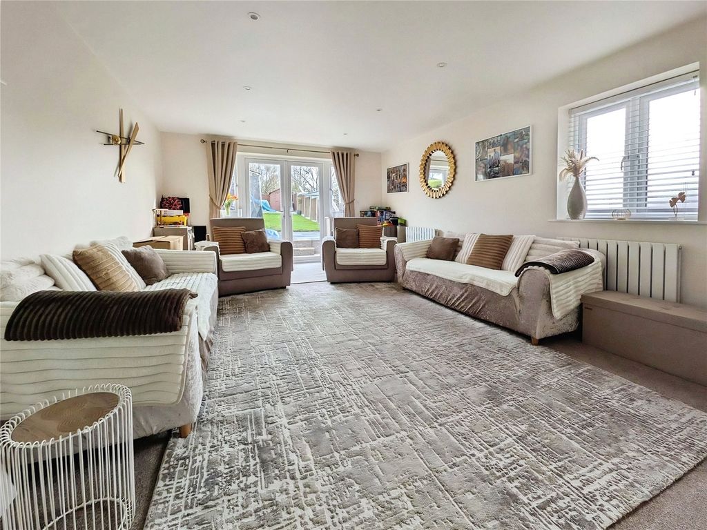 Property photo 3 of 22 Picture No. 31