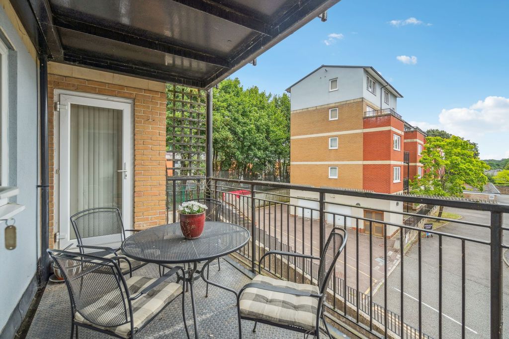 Property photo 1 of 12 Balcony